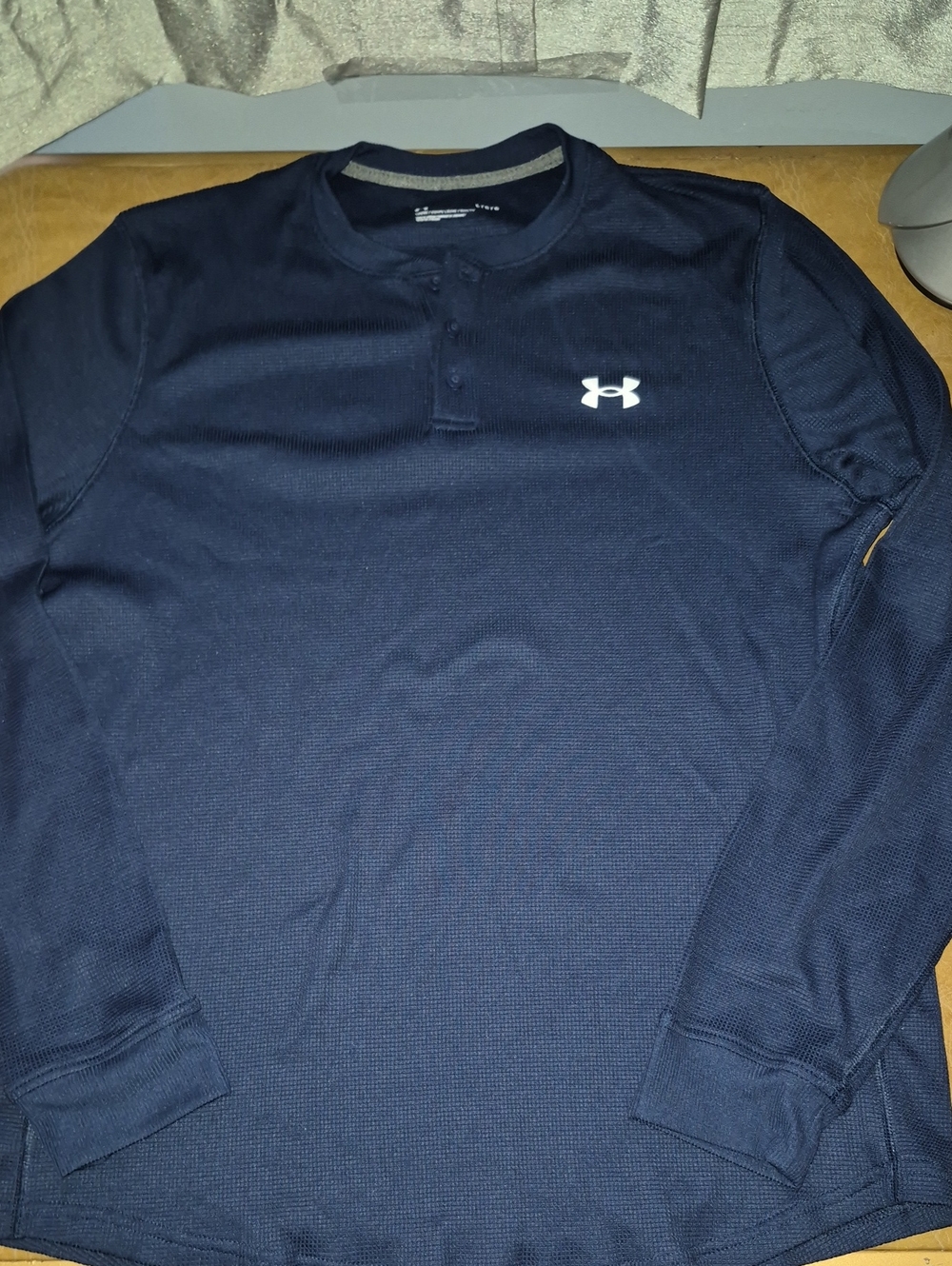 Under Armour Men's Navy Long Sleeve Waffle Style Henley Size L